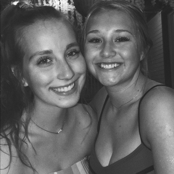 Meet your Posher, Julia - Picture 1 of 1